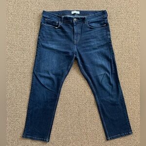Comfort stretch tailored fit denim
